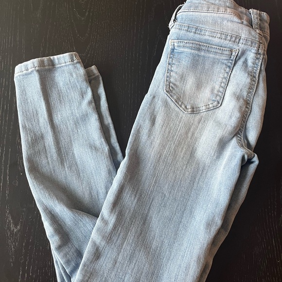 Celebrity Pink Girls Stretchy Jeans/Jeggings - Picture 2 of 5